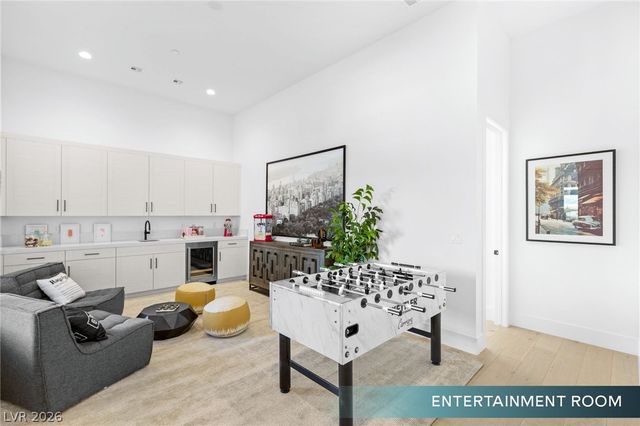 10964 Rossa Peak Avenue, Las Vegas, NV 89135