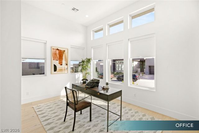 10964 Rossa Peak Avenue, Las Vegas, NV 89135