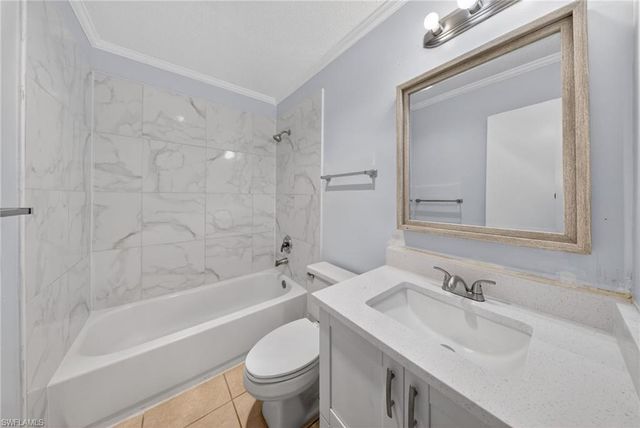 5300 Treetops DR I206, Naples, FL 34113