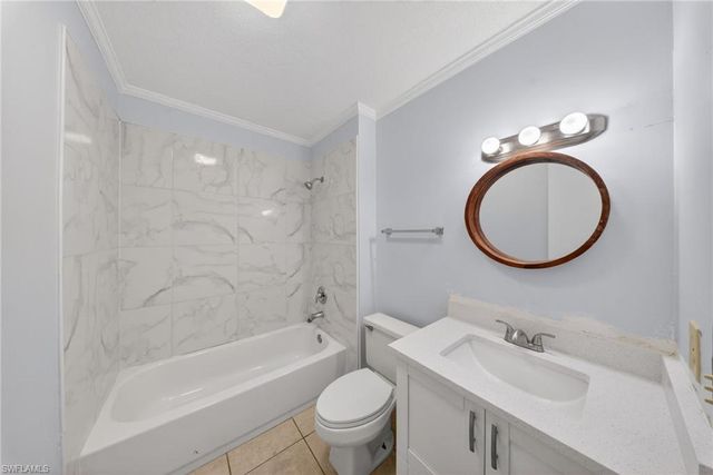 5300 Treetops DR I206, Naples, FL 34113