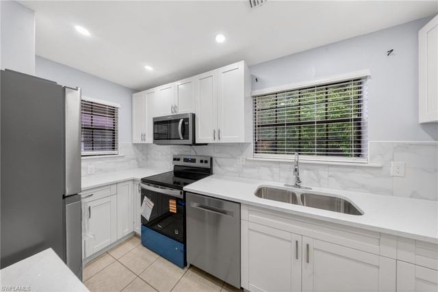 5300 Treetops DR I206, Naples, FL 34113