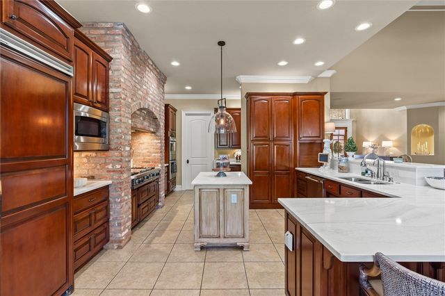 3256 Tanglewood Drive, Springdale, AR 72764