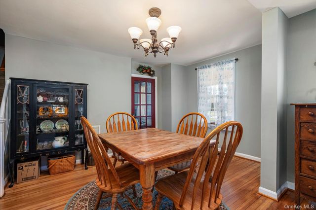 119 7th Street, Saint James, NY 11780