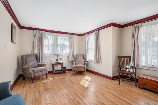 119 7th Street, Saint James, NY 11780