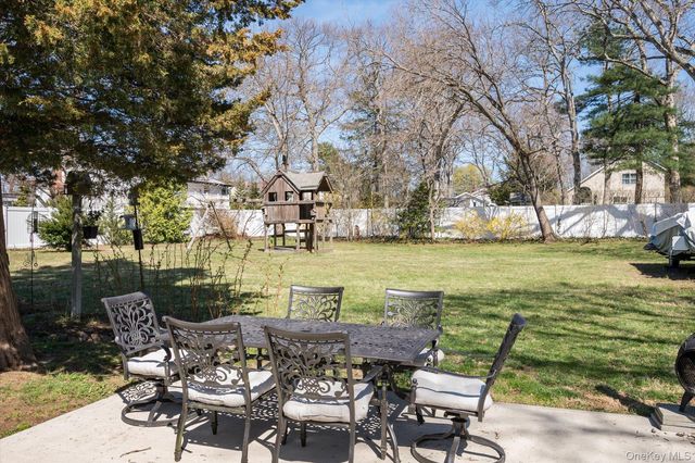 119 7th Street, Saint James, NY 11780