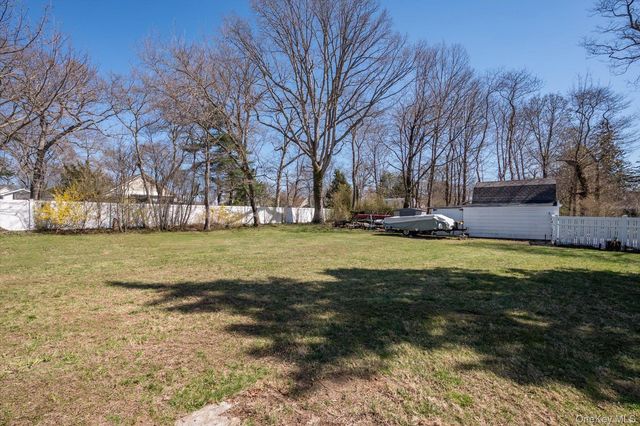 119 7th Street, Saint James, NY 11780