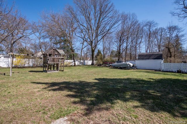 119 7th Street, Saint James, NY 11780