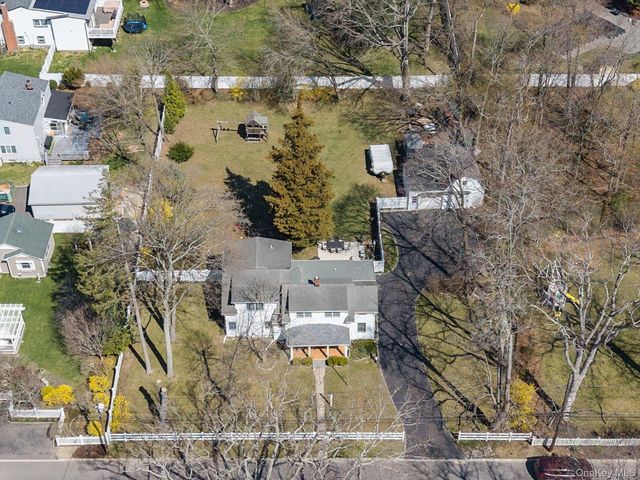 119 7th Street, Saint James, NY 11780