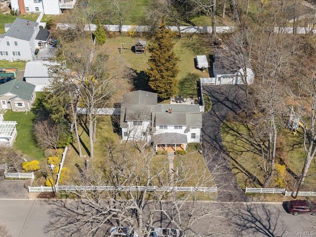 119 7th Street, Saint James, NY 11780