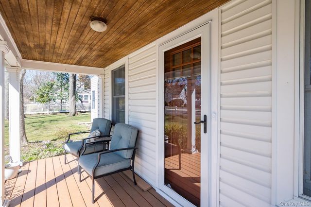 119 7th Street, Saint James, NY 11780