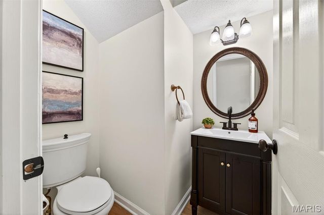 11 Regatta Bay Court, Lake St Louis, MO 63367