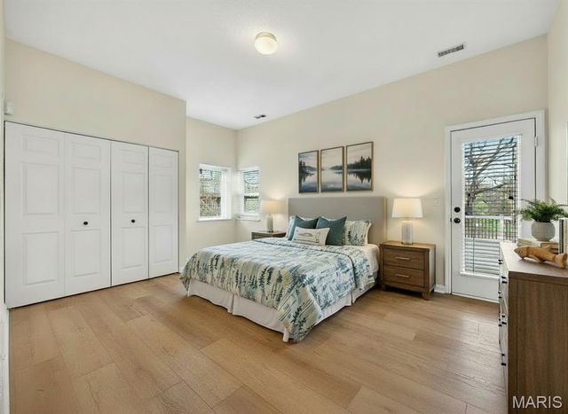 11 Regatta Bay Court, Lake St Louis, MO 63367