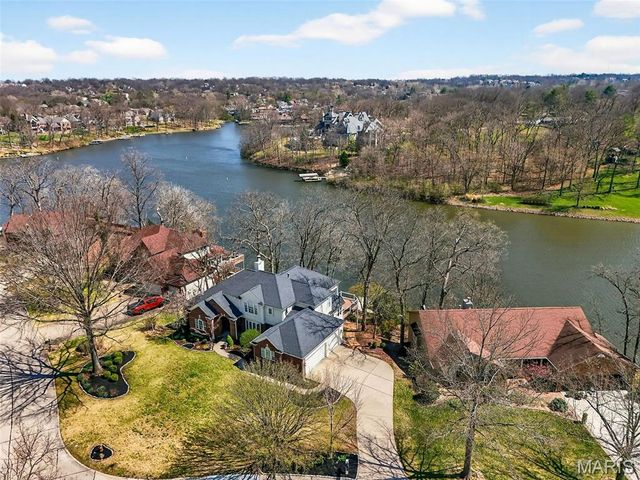 11 Regatta Bay Court, Lake St Louis, MO 63367