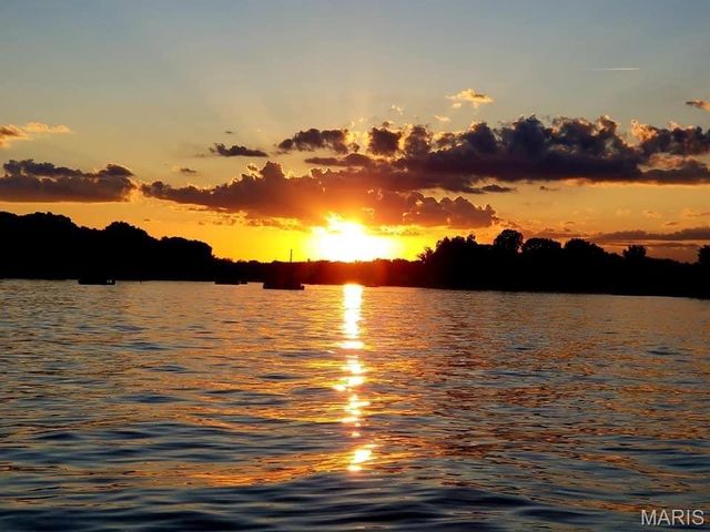 11 Regatta Bay Court, Lake St Louis, MO 63367