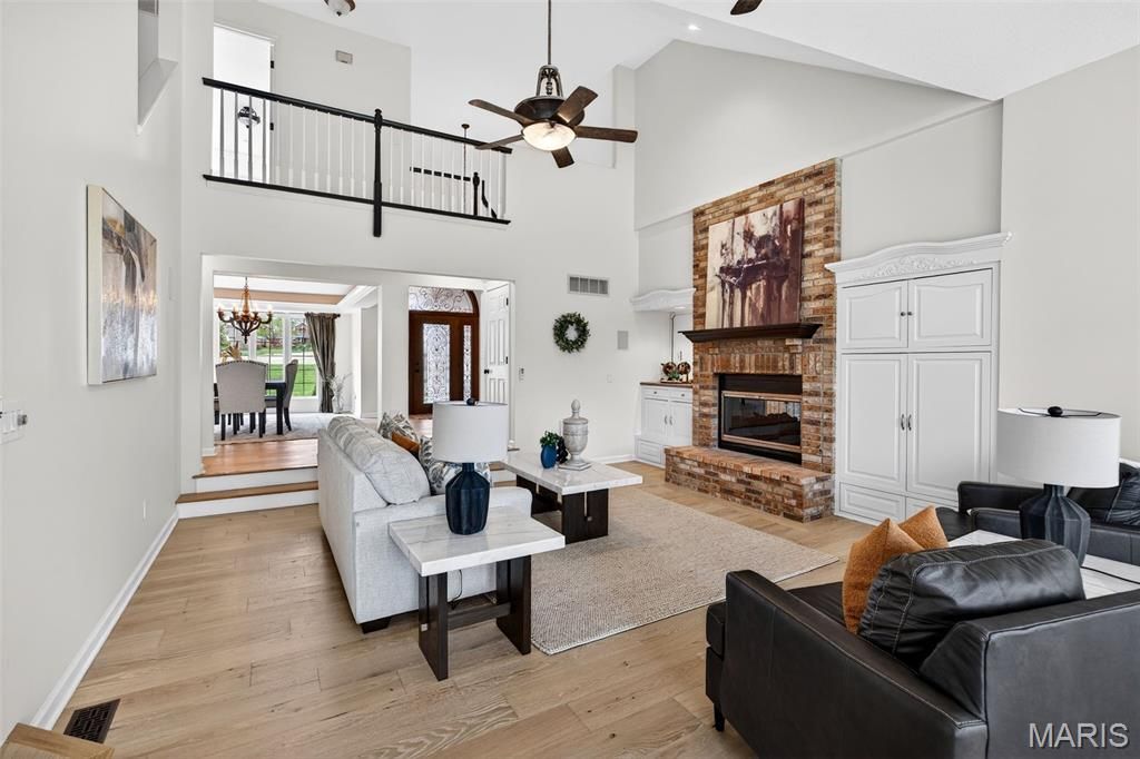 Image 22 of property listing at 11 Regatta Bay Court, Lake St Louis, MO 63367