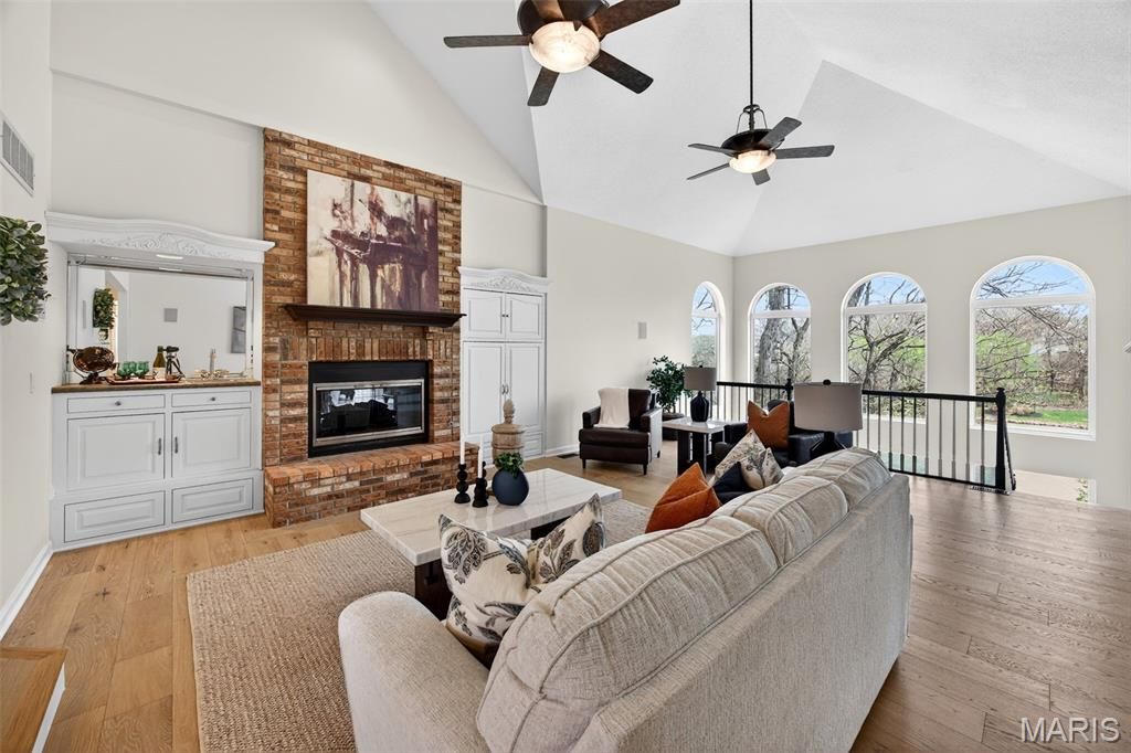 Image 23 of property listing at 11 Regatta Bay Court, Lake St Louis, MO 63367