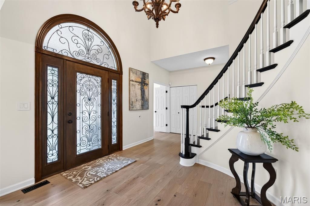 Image 4 of property listing at 11 Regatta Bay Court, Lake St Louis, MO 63367