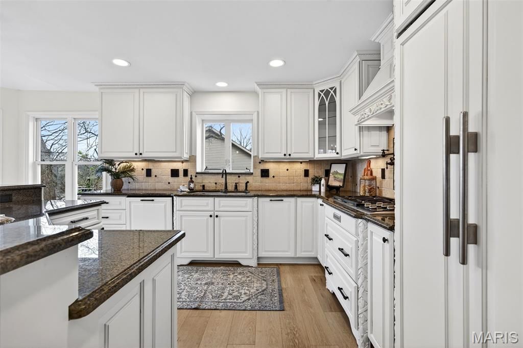 Image 32 of property listing at 11 Regatta Bay Court, Lake St Louis, MO 63367