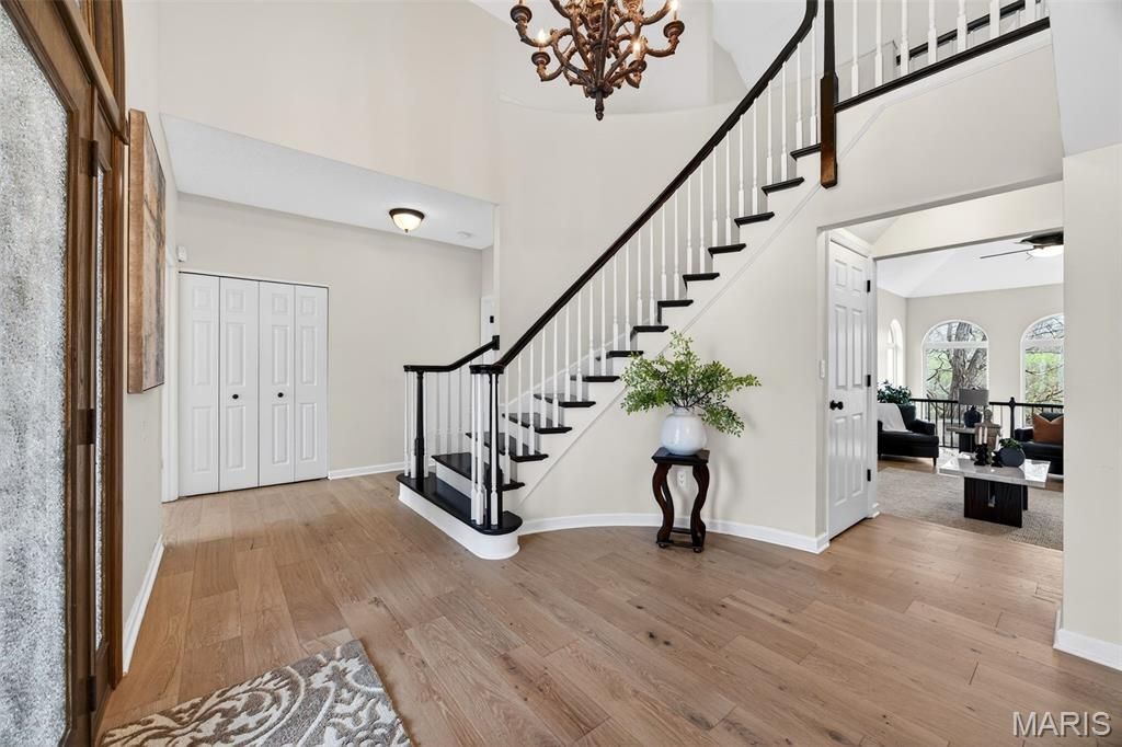 Image 5 of property listing at 11 Regatta Bay Court, Lake St Louis, MO 63367