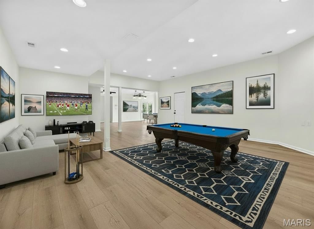 Image 54 of property listing at 11 Regatta Bay Court, Lake St Louis, MO 63367