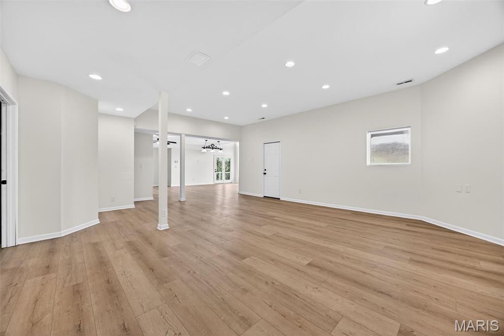 Image 55 of property listing at 11 Regatta Bay Court, Lake St Louis, MO 63367