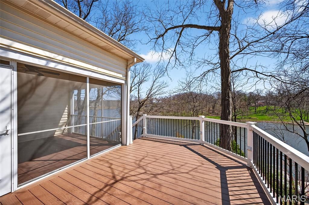 Image 68 of property listing at 11 Regatta Bay Court, Lake St Louis, MO 63367