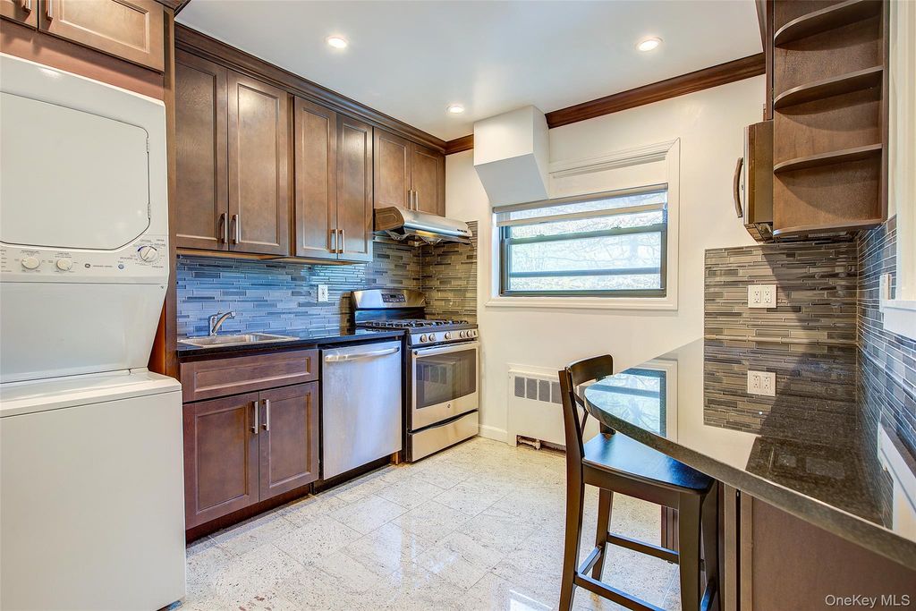 7401 220th Street 132B2, Oakland Gardens, NY 11364