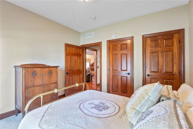 1547 Yellow Rose Court, Fairborn, OH 45324