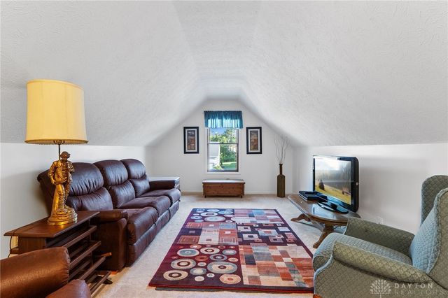 1547 Yellow Rose Court, Fairborn, OH 45324