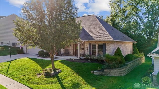 1547 Yellow Rose Court, Fairborn, OH 45324