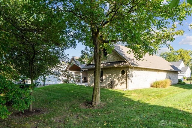 1547 Yellow Rose Court, Fairborn, OH 45324