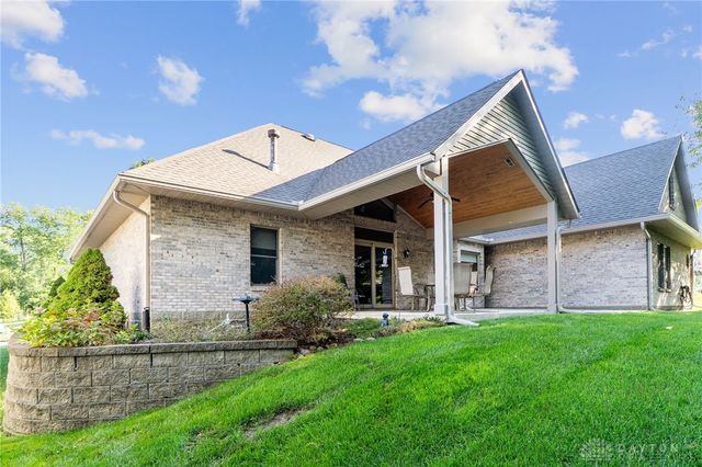 1547 Yellow Rose Court, Fairborn, OH 45324