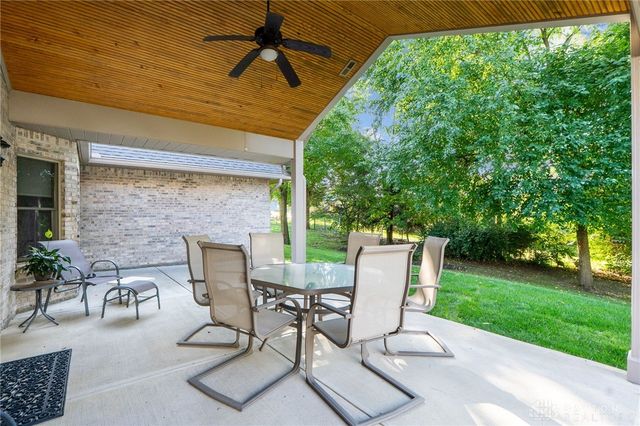 1547 Yellow Rose Court, Fairborn, OH 45324