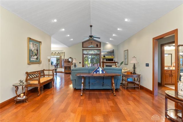 1547 Yellow Rose Court, Fairborn, OH 45324