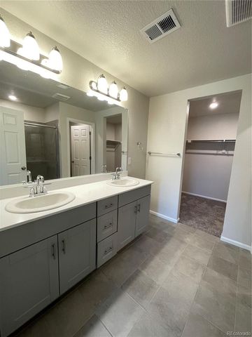 6089 N Liverpool Street, Aurora, CO 80019