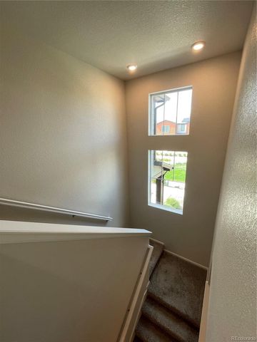 6089 N Liverpool Street, Aurora, CO 80019
