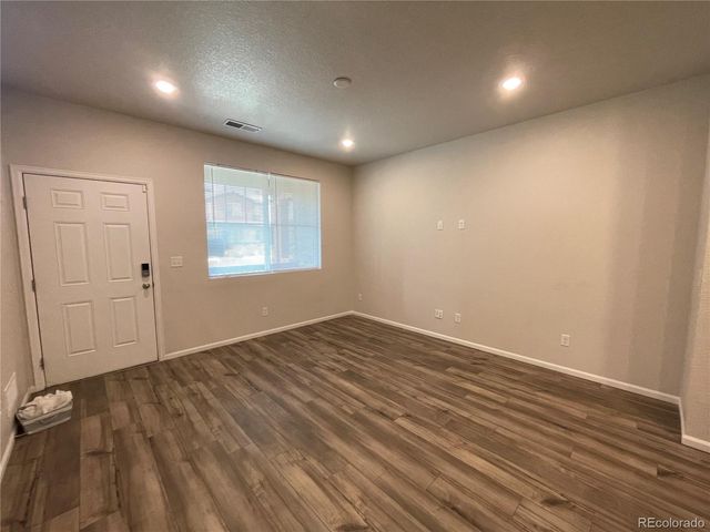6089 N Liverpool Street, Aurora, CO 80019
