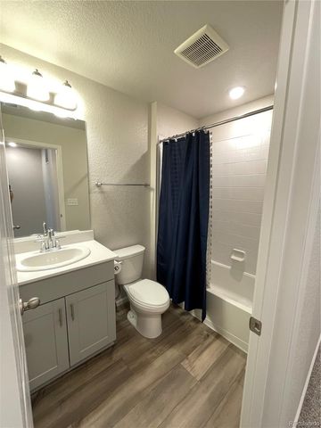 6089 N Liverpool Street, Aurora, CO 80019