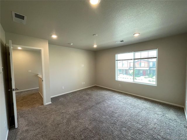 6089 N Liverpool Street, Aurora, CO 80019