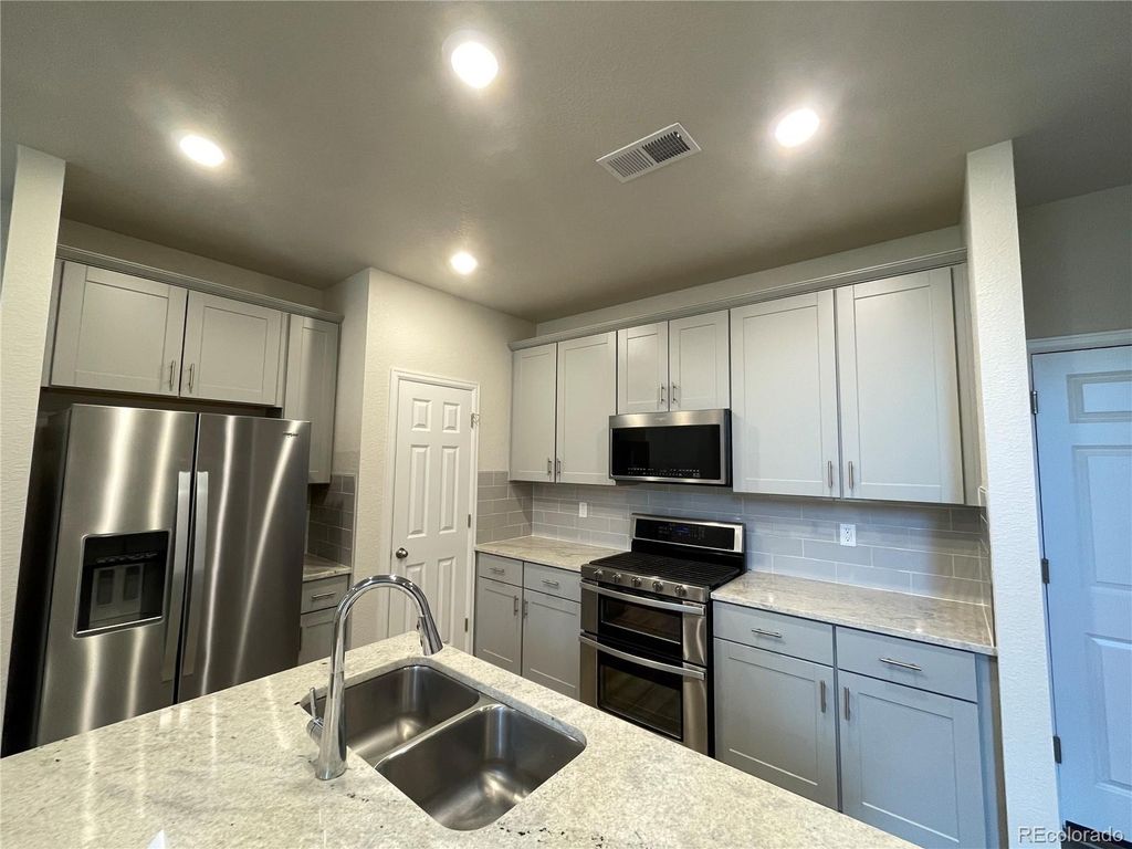 6089 N Liverpool Street, Aurora, CO 80019
