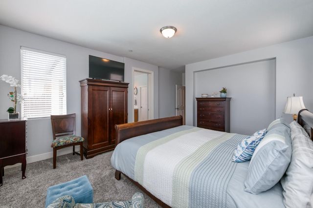 7633 E Fedora Avenue, Fresno, CA 93737