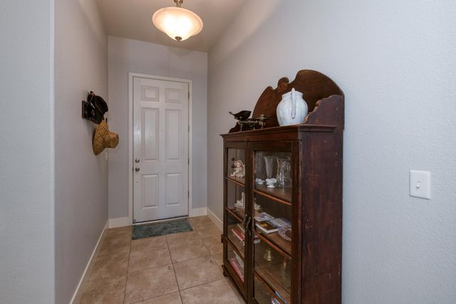 7633 E Fedora Avenue, Fresno, CA 93737