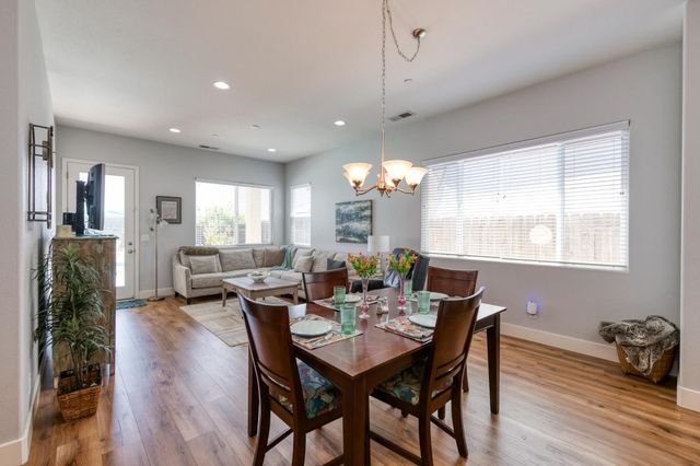 7633 E Fedora Avenue, Fresno, CA 93737