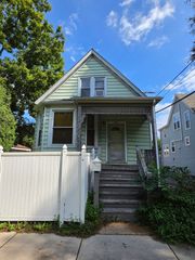 6821 N Ravenswood Avenue, Chicago, IL 60626