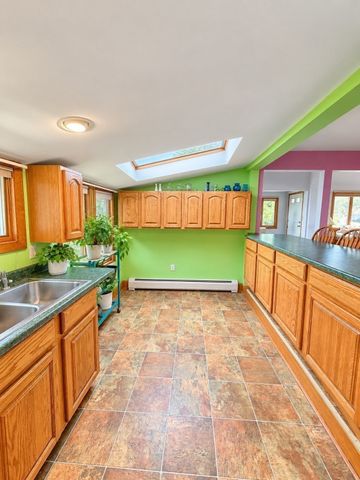 25 Whisper Ln, Fairhaven, MA 02719