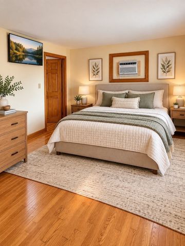25 Whisper Ln, Fairhaven, MA 02719