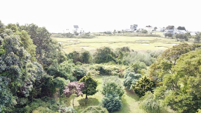 25 Whisper Ln, Fairhaven, MA 02719