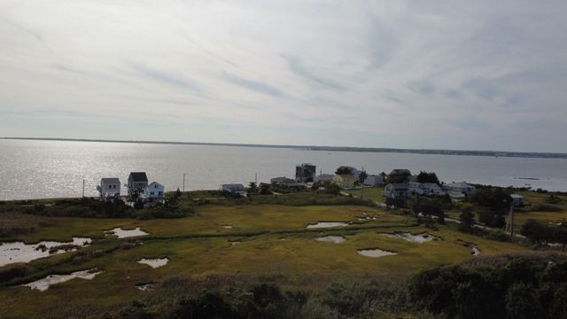 25 Whisper Ln, Fairhaven, MA 02719