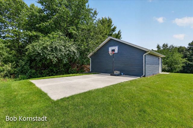 8059 Buttrick Ridge Trail, Alto, MI 49302