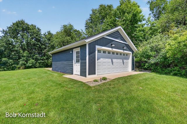 8059 Buttrick Ridge Trail, Alto, MI 49302